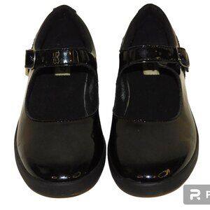UGG Patent Leather Mary Jane Shoes Girls Size 4